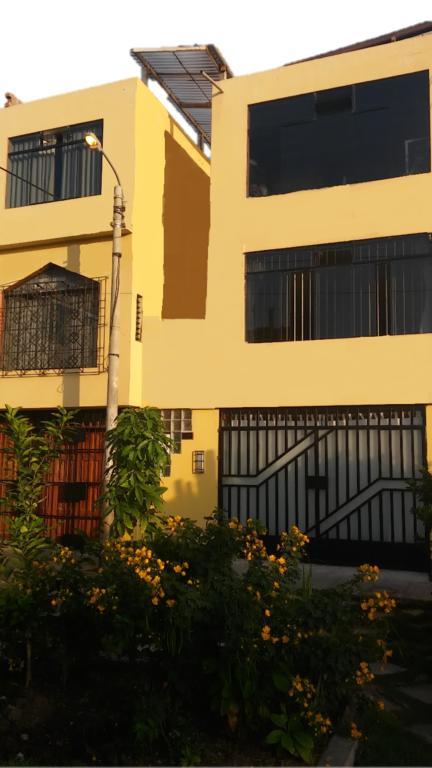 Residencial El Sol De Los Pinos Bed and Breakfast Trujillo Buitenkant foto