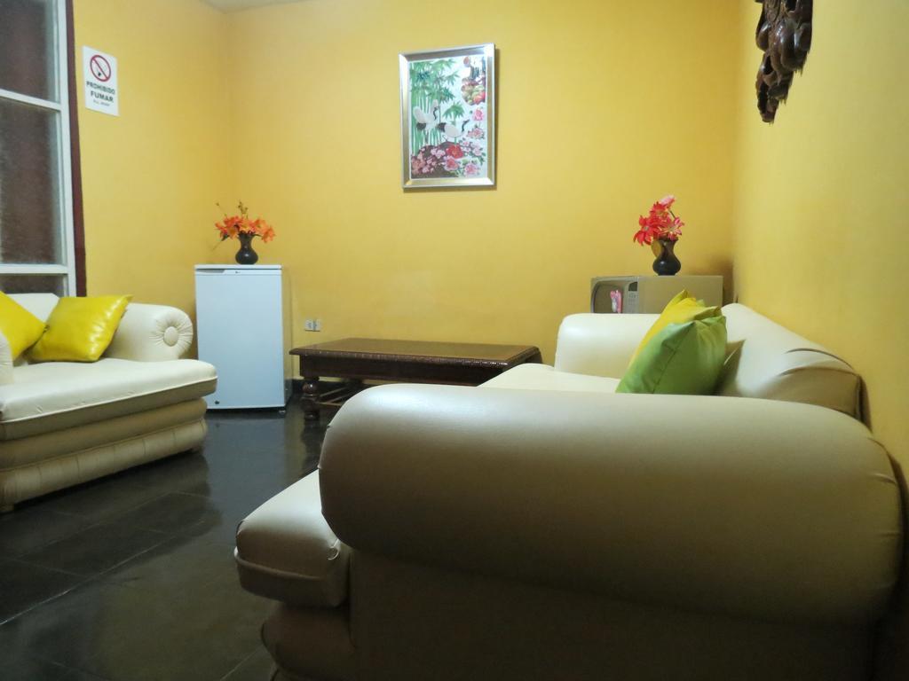 Residencial El Sol De Los Pinos Bed and Breakfast Trujillo Buitenkant foto