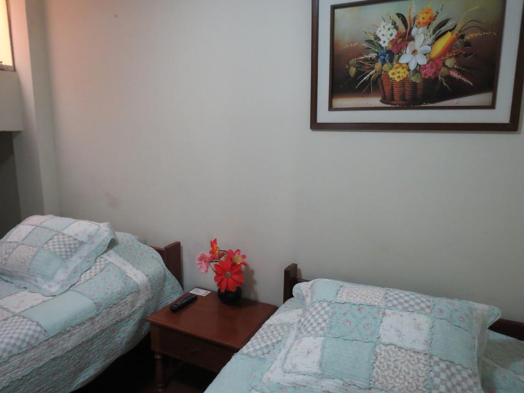 Residencial El Sol De Los Pinos Bed and Breakfast Trujillo Buitenkant foto