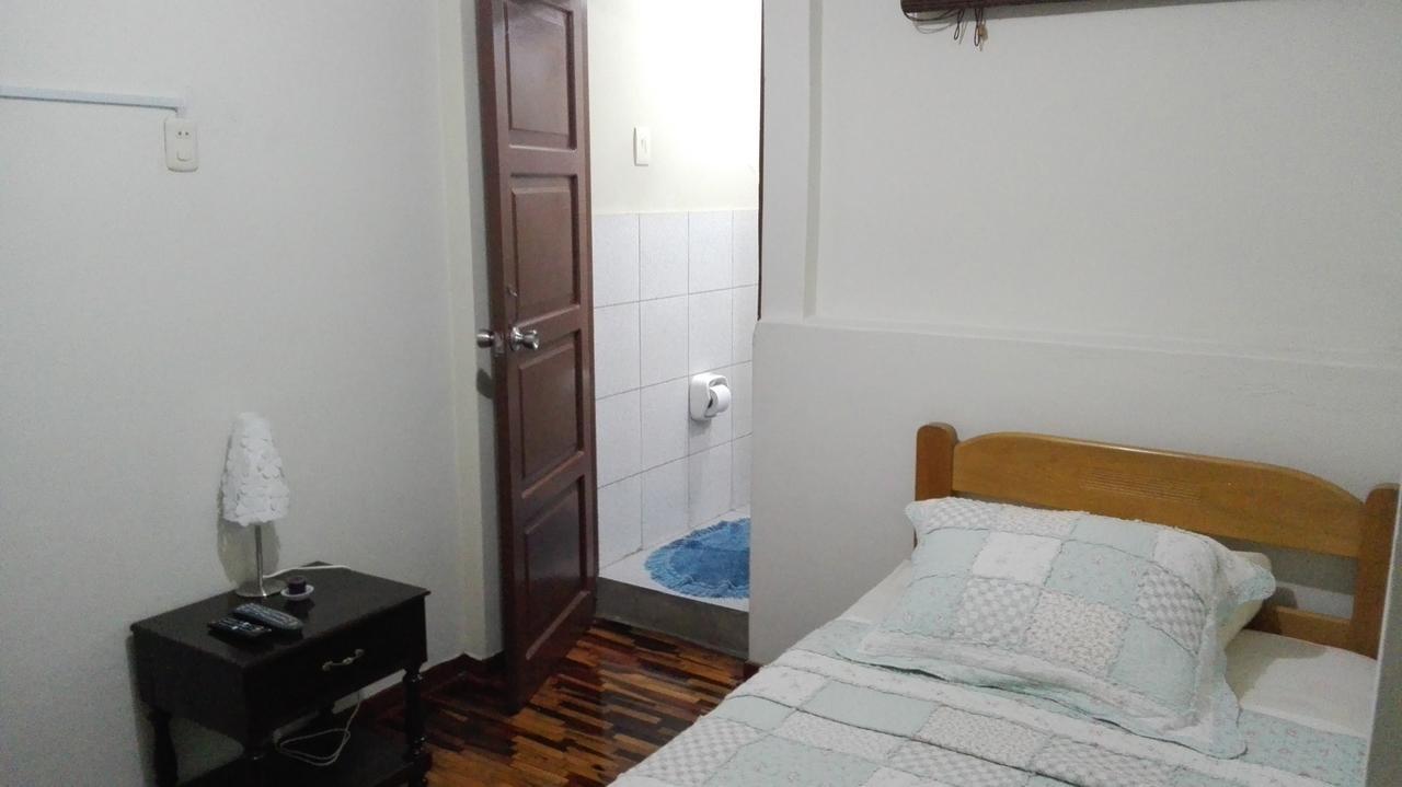 Residencial El Sol De Los Pinos Bed and Breakfast Trujillo Buitenkant foto