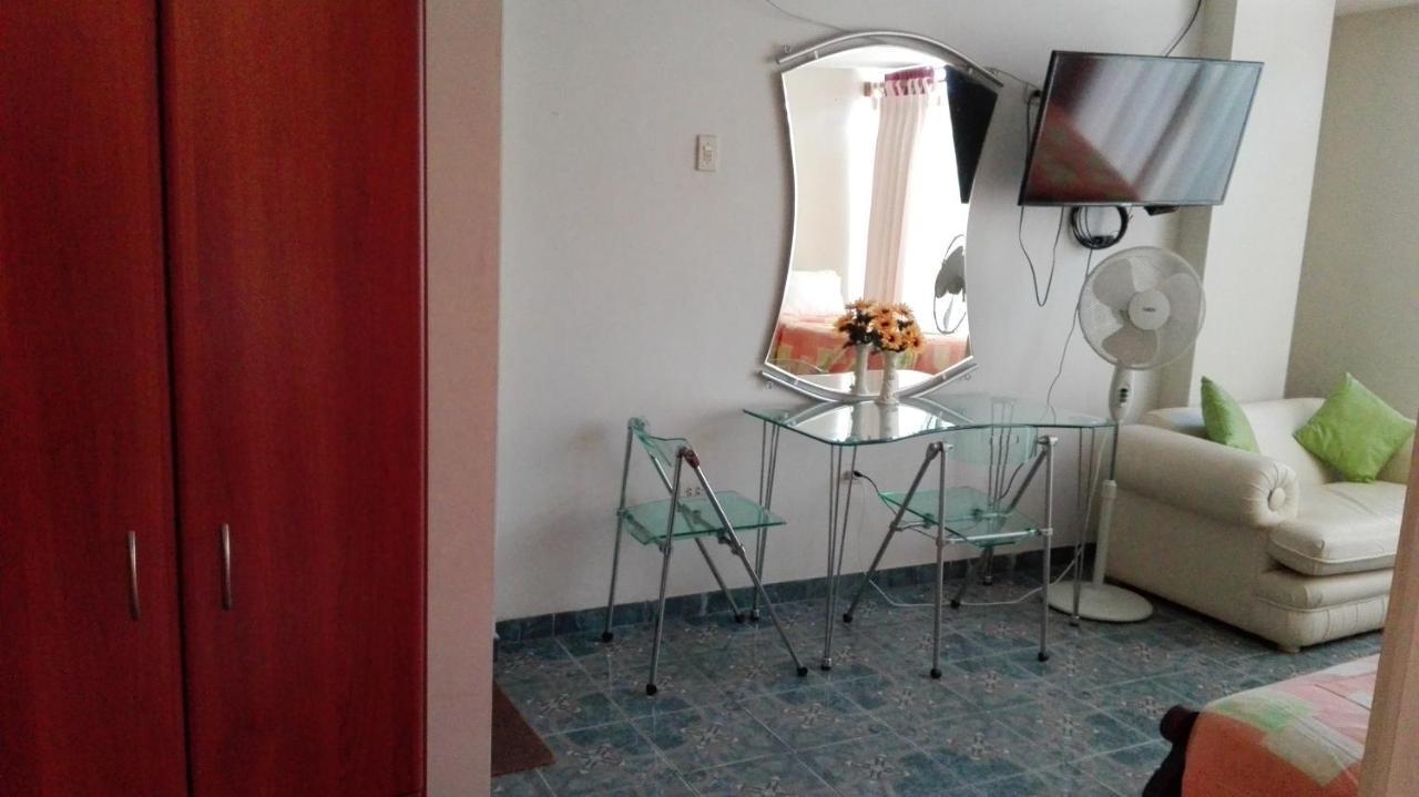 Residencial El Sol De Los Pinos Bed and Breakfast Trujillo Buitenkant foto