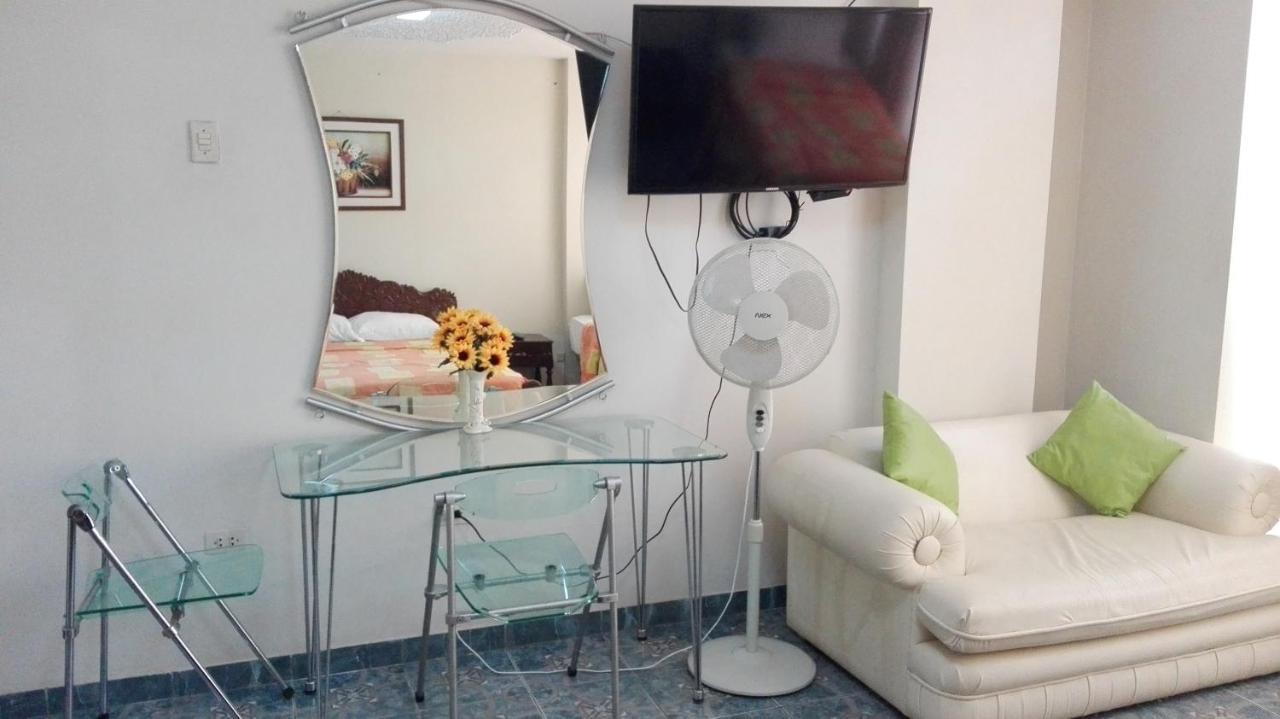 Residencial El Sol De Los Pinos Bed and Breakfast Trujillo Buitenkant foto